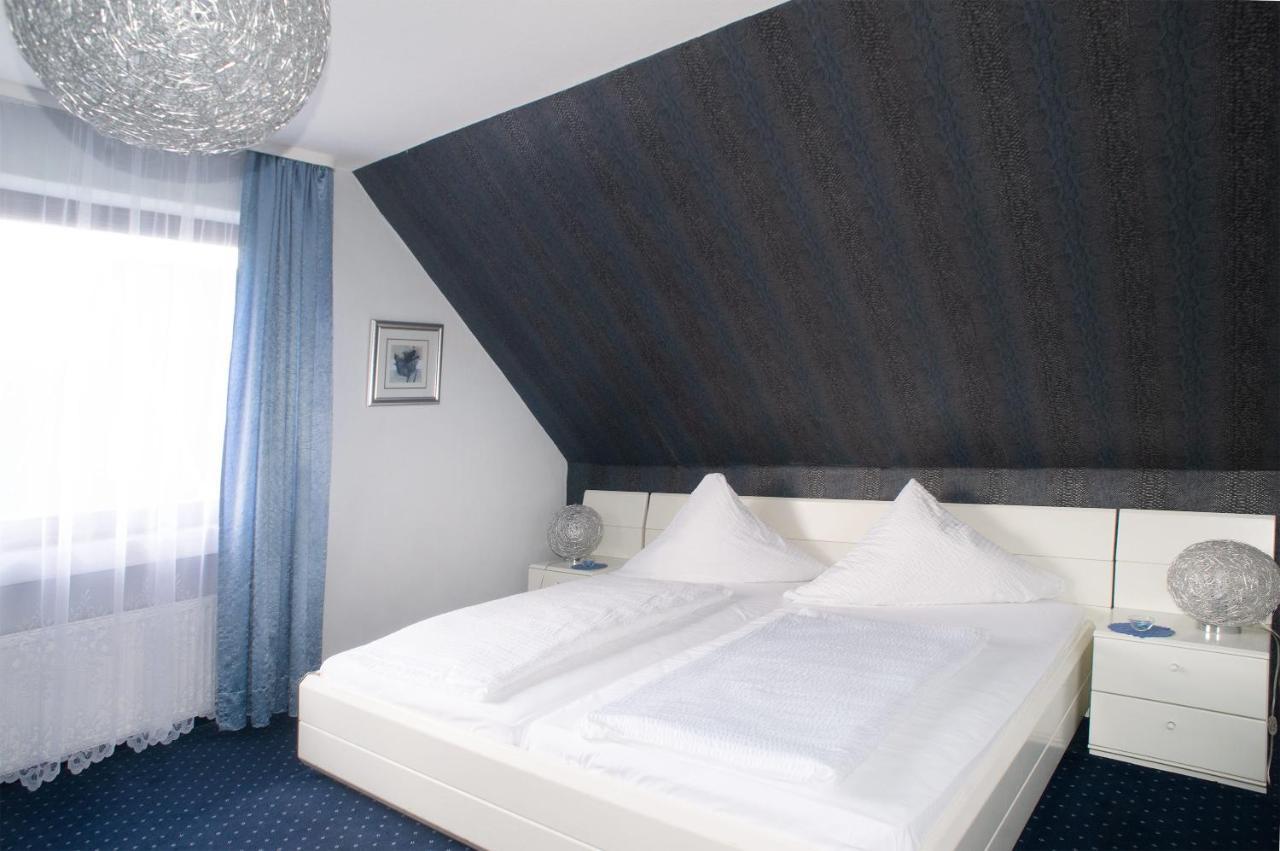 Hotel Garni Haus Schoenberger Heiligenhaus Eksteriør billede